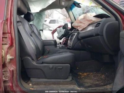 Alternador usado se adapta a: Chevrolet Silverado 2500 2013 camioneta 125 amperios grado A Foto 1 de 4