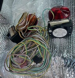 Vintage Magnetic Tow Light Kit #96933 Haul-Master Red and Amber 4" - Picture 1 of 4