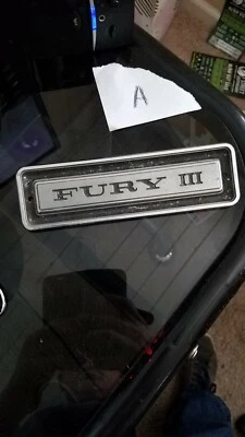 1969 PLYMOUTH FURY III FENDER EMBLEM OEM 2902168 MOPAR...FURY 3 Foto 1 de 2
