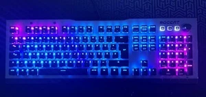 ROCCAT Vulcan 120 AIMO Gaming Tastatur - Silber (ROC-12-440-BN) - Bild 1 von 7