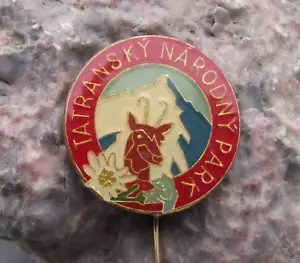 Insignia de ciervo de colección de las altas montañas Tatra flor parque nacional del parque nacional - Imagen 1 de 2