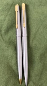 Vintage Parker Stainless Steel Golden Arrow Ball Point Pen & Pencil Set - Picture 1 of 4