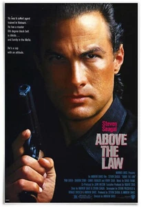 Poster: ÜBER DEM GESETZ (Nico), Steven Seagal, Sharon Stone, 80er - 12x18 Zoll - Bild 1 von 1