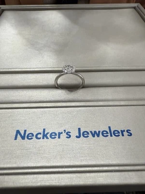 Anillo de compromiso Hearts On Fire Foto 1 de 4