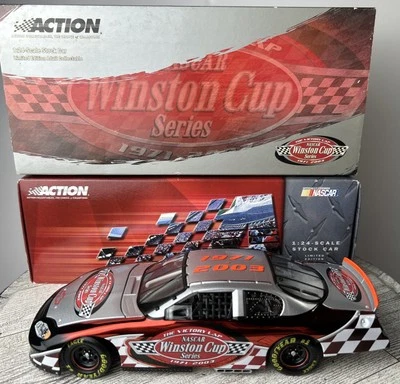 Coche conmemorativo Action Winston Cup Victory Lap 2003 Monte Carlo 1:24 1971-2003 Foto 1 de 4