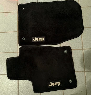 FLOOR MATS / 2014 JEEP GRAND CHEROKEE LAREDO — 第 1/4 张图片