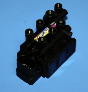Tesla 1027919-00-B Model S 2016 Air Suspension Main Solenoid Valve Block - Picture 1 of 12