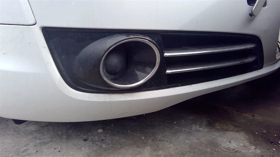 Parrilla de pasajero inferior con control de distancia se adapta a 11-14 AUDI A8 SIN SENSOR  Foto 1 de 4