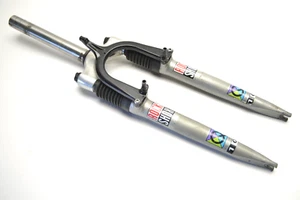 ROCK SHOX QUADRA 10 THREADLESS 1 1/8" BICYCLE 26" WHEEL FORK 200 MM STEERER - Picture 1 of 6