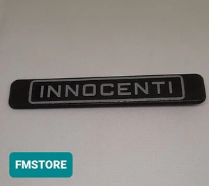 TARGHETTA FREGIO EMBLEMA AUTO INNOCENTI RICAMBIO AUTO D'EPOCA ORIGINALE VINTAGE - Foto 1 di 3
