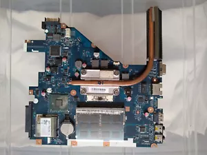 Acer Aspire 5733 Laptop Motherboard PEW71 LA-6582P Core i3-370M with 8Gb RAM - Picture 1 of 3