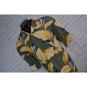 Tommy Bahama Hawaiian Shirt Mens Size Large Coconut Buttons Yellow Floral - Picture 1 of 6