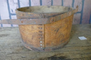 antique bent wood signed grain measure Gage & C0. Henniker N.H. 9 by 5 1/4 inch - Picture 1 of 4