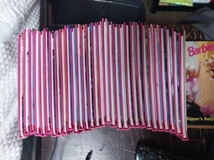 Lot of 30 Plus 1990s Vintage Barbie & Friends Book Club Grolier Hardcover Books - Foto 1 di 7