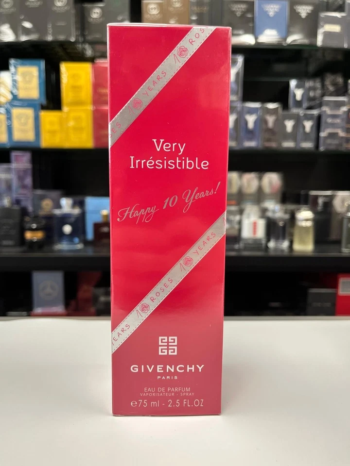Givenchy Muy Irresistible Feliz 10 Años EDP para Mujer 2.5 fl. oz. / 75ml Foto 1 de 4