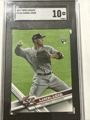 Actualización Topps Aaron Judge 2017 US166 Lanzamiento RC Novato SGC 10 GEMA COMO NUEVO Yankees Foto 1 de 2