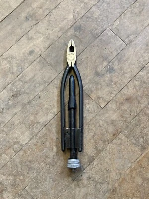 Milbar 10" Wire Twisting Pliers - Manual Return (1W) - Image 1 of 4