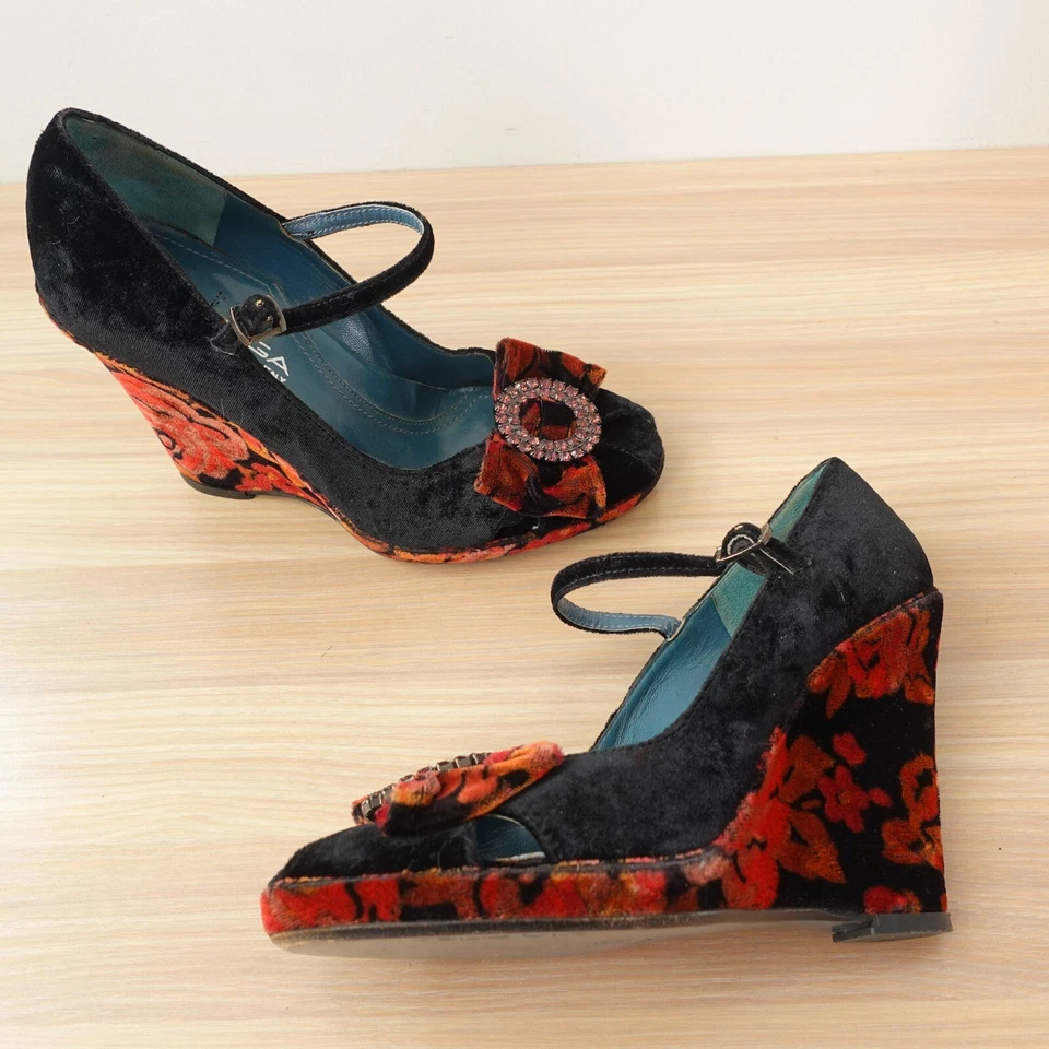 VINTAGE Rojo Floral Terciopelo Bomba Cuñas Mujer 5 M Victoriano Mary Jane VIA SPIGA Foto 1 de 4