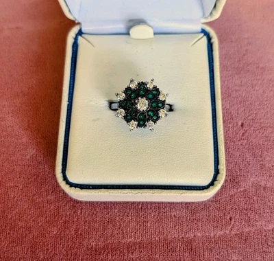 Anel halo prata esterlina 925 esmeralda e topázio branco tamanho: 7 - Imagem 1 de 4