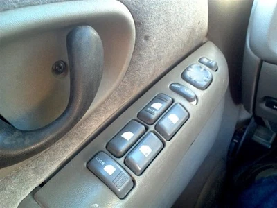 Interruptor de puerta delantera del conductor maestro del conductor se adapta a 99-05 BLAZER S10/JIMMY S15 374556 Foto 1 de 4