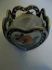 HEART TEALIGHT HOLDER GLASS WITH FLOWERS - Picture 1 of 2