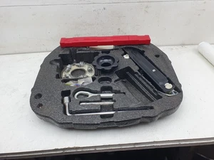 Kit de herramientas de rueda de repuesto Jack Mercedes-Benz SLK R171 A1716340537 - Imagen 1 de 7