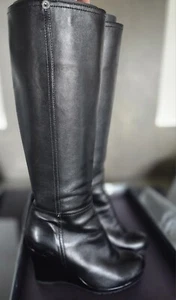 ☆ PRADA KEILABSATZ STIEFEL SCHWARZ ECHTLEDER I.D.G. 38,5 SCHMALER SCHAFT TOPP ☆ - Bild 1 von 15
