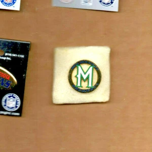 Pin MILWAUKEE BREWERS MLB NUEVO en tarjeta (artículo #83) - Imagen 1 de 1
