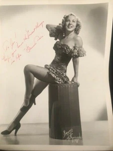 ELAINE TERRI - 1952 B/W AUTOGRAPHED   PHOTO,  (Entertainer) - Picture 1 of 2