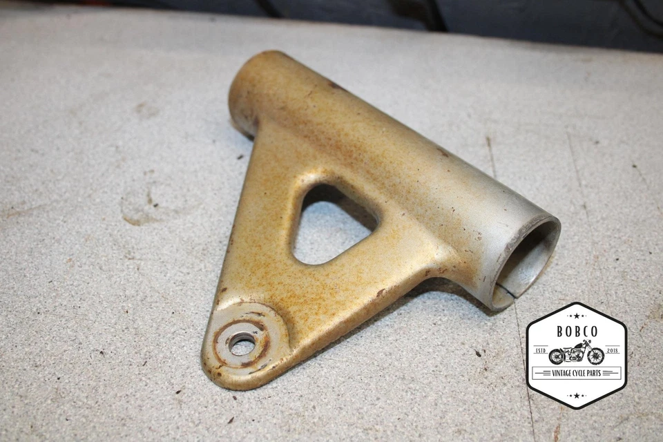 1973 Yamaha RT3 360 RIGHT HEADLIGHT BRACKET RT2 RT1 D15-5793.AAQ - Image 1 of 4