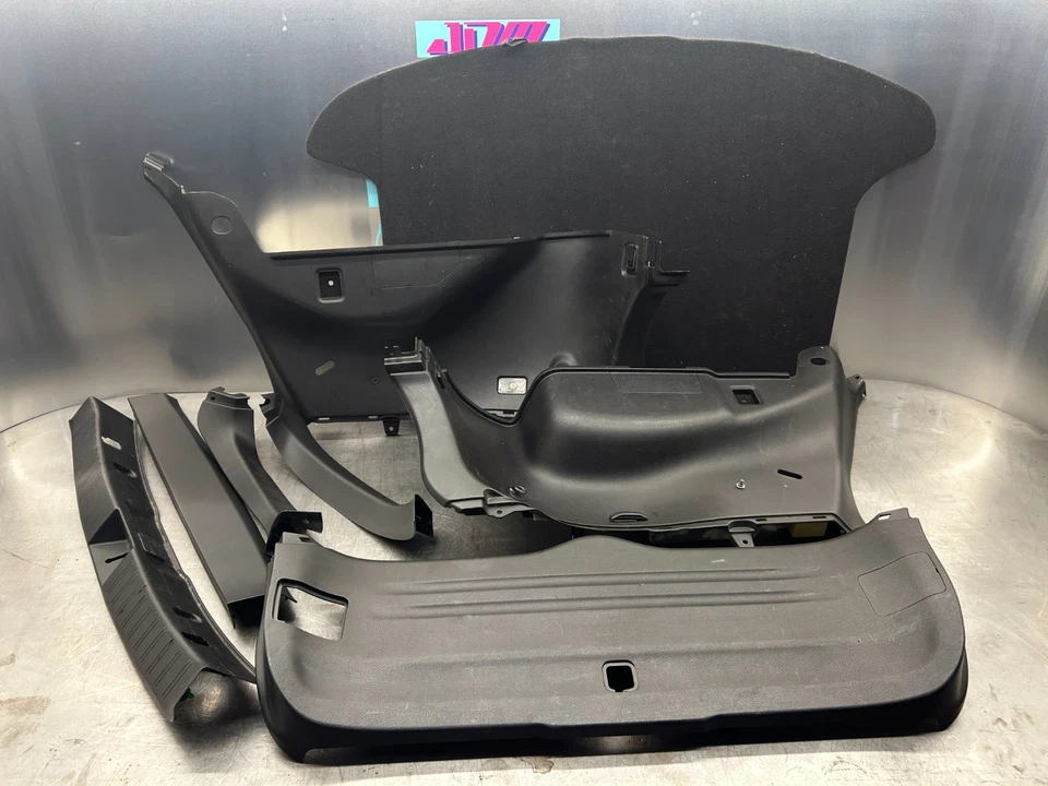 Juego de panel de moldura interior maletero trasero Subaru Impreza WRX STI 2008-2014 hatchback Foto 1 de 4
