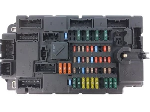 MINI R56 2011 ONE D H4 PL3 SPEG caja de conexiones JBE módulo de caja de fusibles 6135 3455439 - Imagen 1 de 9