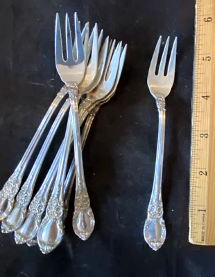 12 tenedores de mariscos LUNT AMERICAN VICTORIAN CUBIERTOS DE PLATA ESTERLINA PARA 1 OFERTA Foto 1 de 3