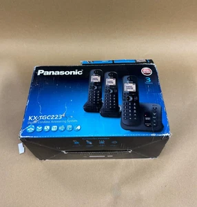 Panasonic (KX-TGC223) Trio Digital Cordless Phone Answering System SKU box 17 - Afbeelding 1 van 5