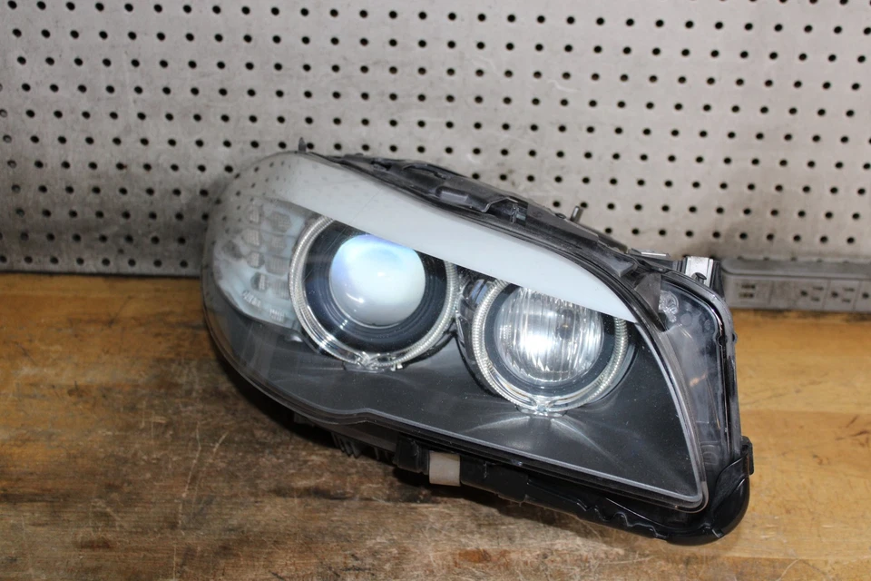 2011 (DAMAGED) BMW F10 528I 535I 550I M5 RIGHT PASSENGER HID XENON HEADLIGHT AFS - Image 1 of 4