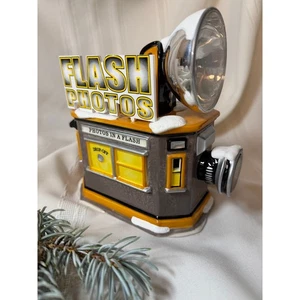 Dept 56 #55403 Flash Photo Hut #55403 Snow Village con scatola  - Foto 1 di 8
