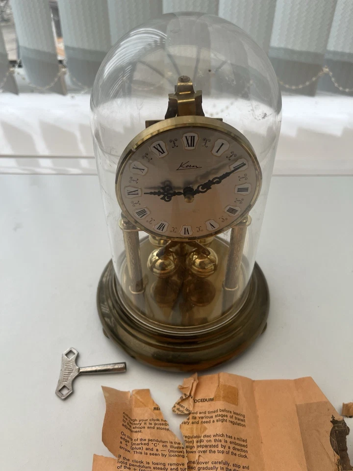 VINTAGE KERN ANNIVERSARY DOME CLOCK WITH INSTRUCTIONS AND KEY SPARES OR REPAIR. - Image 1 of 4