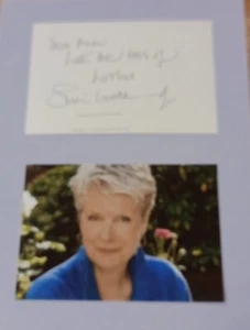 Susan Woolridge English Actress Original Signature On Postcard With Photo - Picture 1 of 1