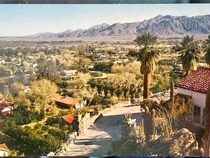 Vintage Palm Springs World Famous Desert Inn Resort Postcard Ephemera - Picture 1 of 4