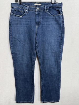 Levi’s Women’s Jeans Size 32 Classic Straight Leg Medium Wash Denim ZipFly Denim - Image 1 of 4