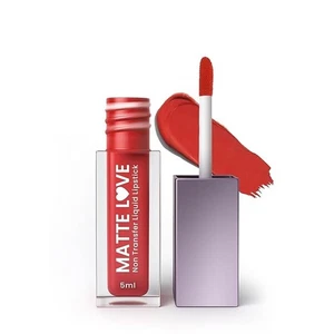 Rossetto liquido non transfer Hilary Rhoda Matte Love | Finitura leggera e opaca - Foto 1 di 4