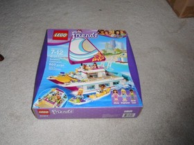 LEGO FRIENDS SUNSHINE CATAMARAN 41317..**SHELF WEAR**NEW**FREE SHIPPING**