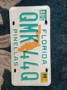 Placa de licencia del estado de Florida QMK 44QPinellas County 1999 - Imagen 1 de 2