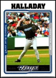 2005 Topps #19 Roy Halladay - HOF FREE SHIPPING! - Picture 1 of 2