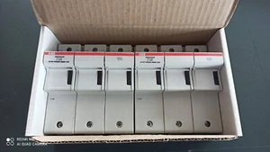 ABB E933/125 - Sezionatore portafusibili 22x58, In 125A - Imagen 1 de 6