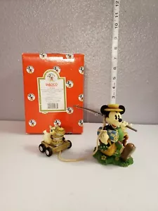 Vintage Disney Enesco In The Good Old Summertime Fishing & Cat Mickey Figurine - Afbeelding 1 van 4