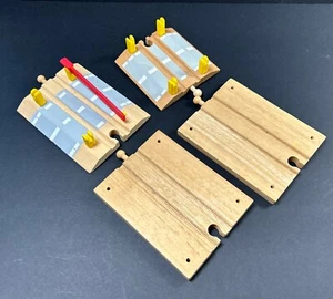 [PRE-OWNED] Thomas & Friends Wooden Railway Crossing Track [LOT OF 4] - Picture 1 of 5