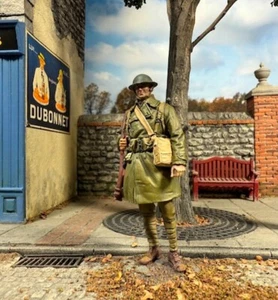 GRAN Bretaña guerra mundial 1 23120 infantería ee. uu. doughboy de pie en gran abrigo 1918 - Imagen 1 de 3