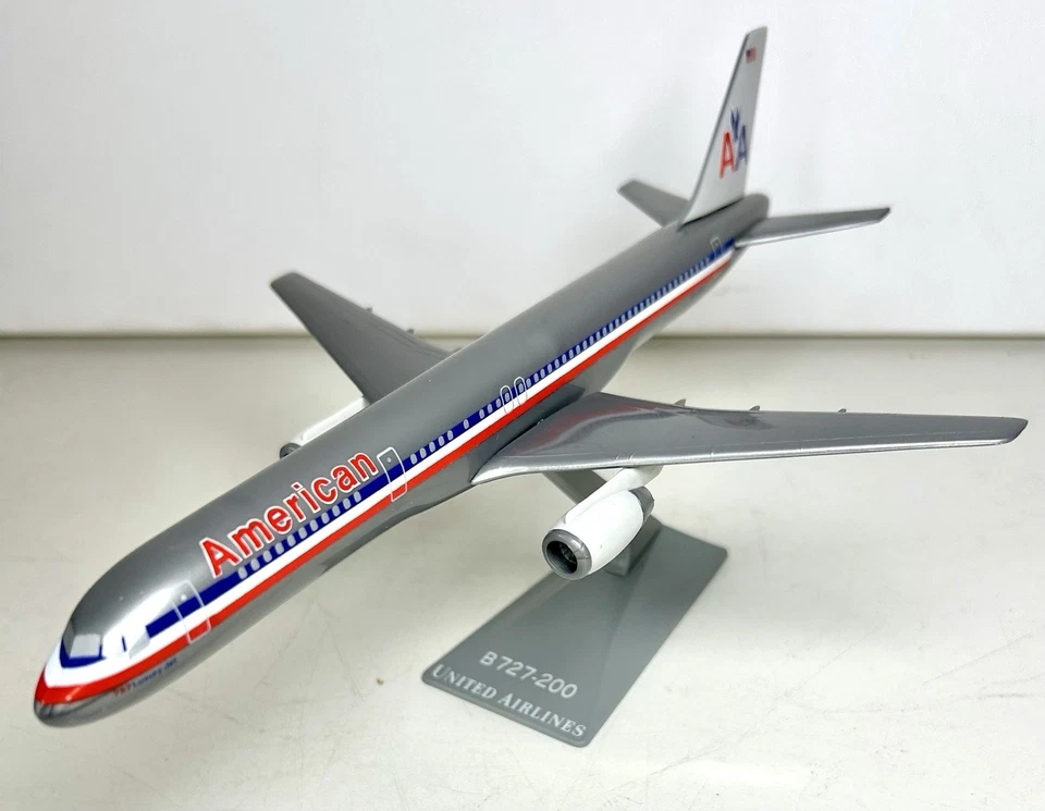 Flight Miniatures American Airlines Boeing 757-200 1:200 Scale Model with Stand - Image 1 of 4