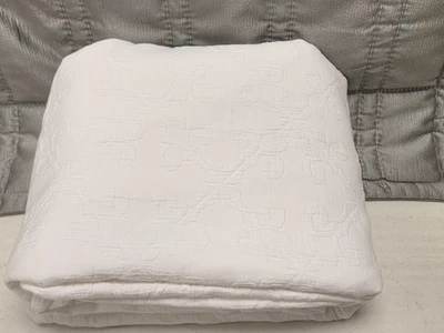 Funda nórdica Charter Club tejida azulejo doble blanca (falta funda de almohada) Foto 1 de 4